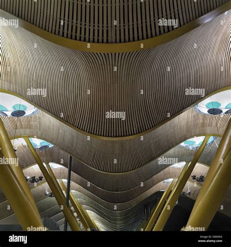 Madrid airport terminal 4 Stock Photo - Alamy