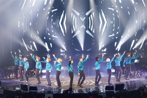 Seventeen best dance performance 2021