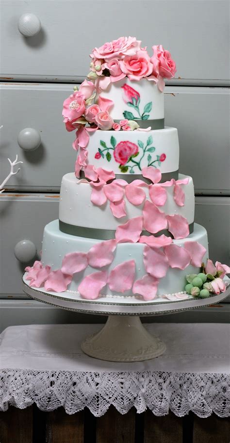 Cascading sugar roses Wedding cake by Sweet Bliss Bakes | Dream wedding cake, Wedding cake roses ...