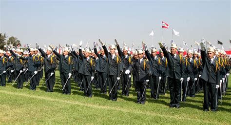 Loyalties and Group Formation in the Lebanese Officer Corps - Carnegie ...