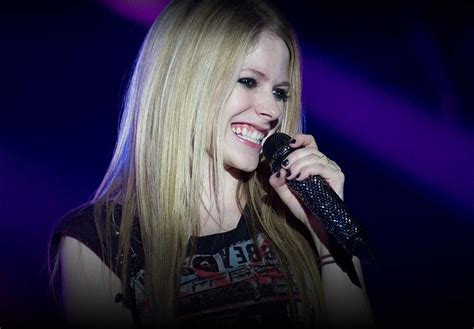 Avril Lavigne Birthday