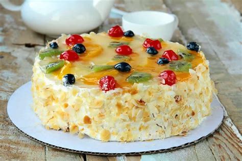 Cake aux fruits et à la crème - pour votre dessert ou vos fêtes.