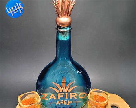 Zafiro Añejo Tequila Bottle and Topper With 2 Shot Glass Set breaking Bad / Better Call Saul - Etsy