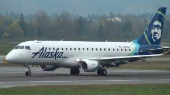 Alaska Airlines (SkyWest) ERJ-175 [N171SY] Takeoff Portland Airport (PDX) - YouTube