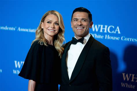 You Are Definitely Not Invited To Kelly Ripa and Mark Consuelos's Wedding Vow Renewal | Vanity Fair