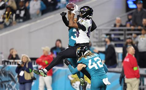 NFL Highlights: Ravens clinch playoff spot with convincing win in ...