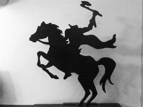 simple headless horseman silhouette - Google Search Scary Halloween Decorations, Halloween Signs ...