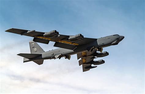 Ядерний бомбардувальник B-52 Stratofortress отримає двигуни F130 – АрміяInform