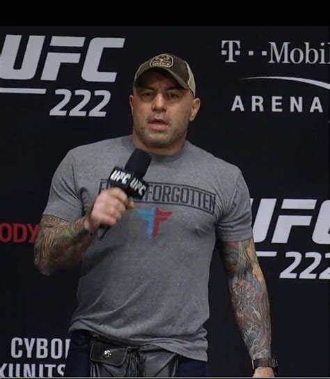 Joe Rogan with his leather fanny pack at UFC 222 weigh ins. : r/JoeRogan