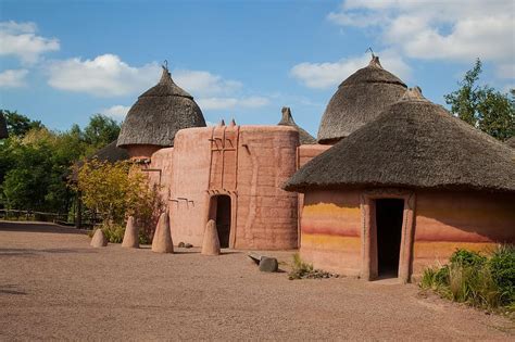 africa, afrikaans, culture, house, savannah, hut, cabins, air, blue, color, red | Pikist