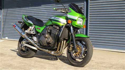 Kawasaki ZRX1200R Review - YouTube