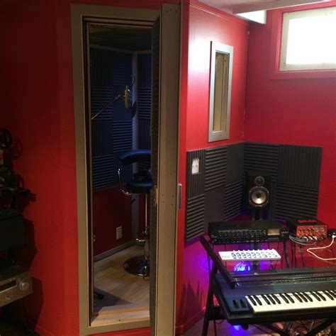 Diy Recording Studio Booth : DIY Recording Vocal Booth Room Build with AudiMute and ... : I've ...