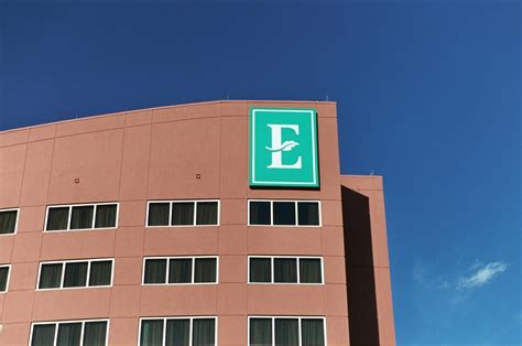 Embassy Suites Loveland (Loveland, 2009) | Structurae