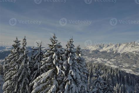 mountain winter landscape 10686618 Stock Photo at Vecteezy