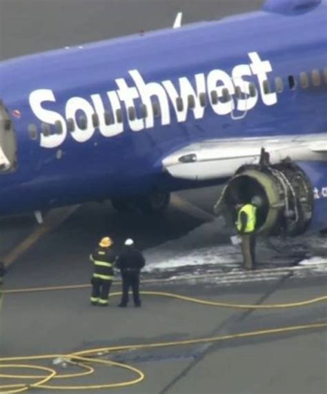 Southwest Flight Makes Emergency Landing, Passengers Relay CRAZY ...