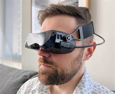 Bigscreen Beyond Hands-on – A Little Headset That Could be a Big Deal