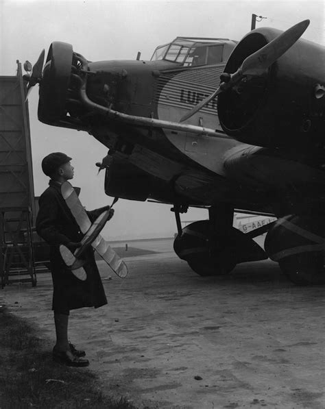 I 90 anni di Lufthansa, in 18 foto vintage - Il Post