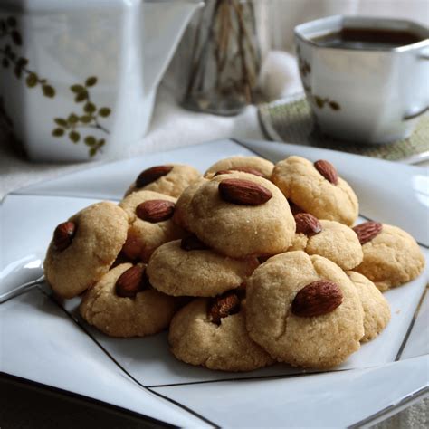 Almond Sugee Cookies Recipe - Baking Made Simple by Bakeomaniac