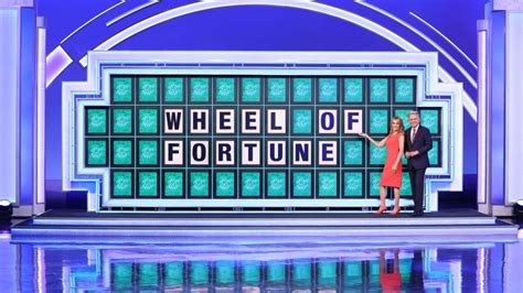 Even A Former Jeopardy Champ Is Railing On Wheel Of Fortune Over That 'Long Pause' Rule ...