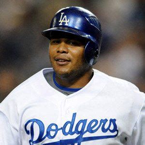 Andruw Jones - Bio, Facts, Family | Famous Birthdays