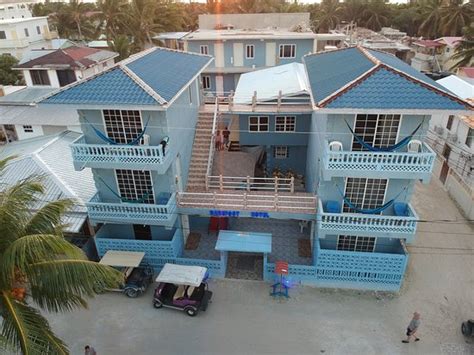 BAREFOOT CAYE CAULKER HOTEL - Prices & Reviews (Belize) - TripAdvisor