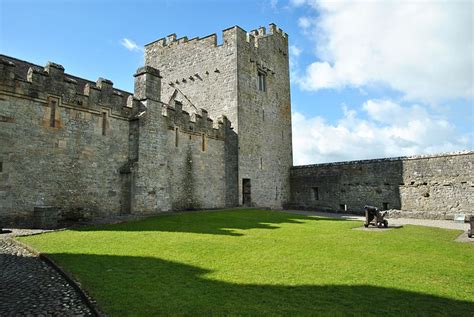 Cahir Castle - History And All The Things You Need To Know - Ireland Travel Guides