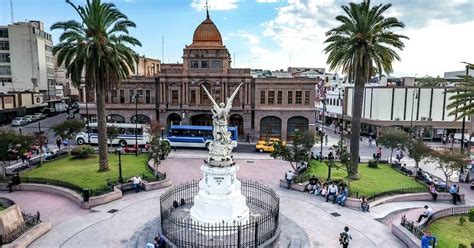 Conoce Saltillo: La plaza Manuel Acuña