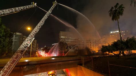 Massive LA fire shuts down parts of 2 freeways - ABC13 Houston