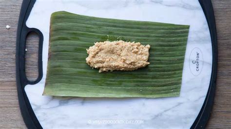 Lepat Ubi Kayu / Lemet /Ketimus Singkong (Steamed Cassava Cake)