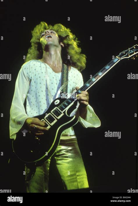 Peter frampton 1970s hi-res stock photography and images - Alamy