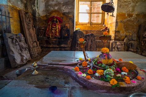 What is a Lingam and How Does It Represent Shiva? | Ancient Origins