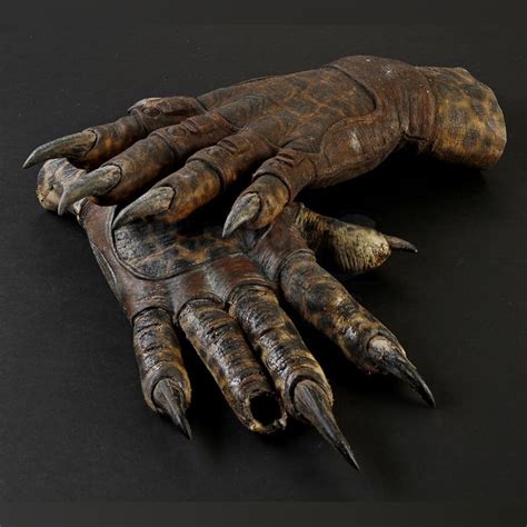 Classic Predator Gloves | PREDATORS (2010)