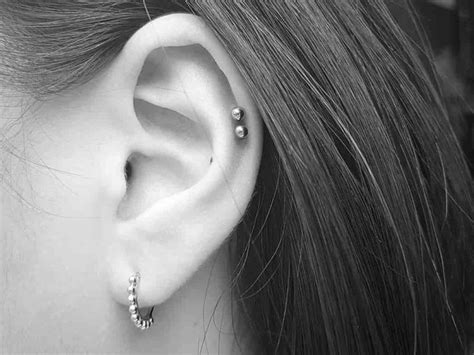 Ear Lobe Piercing 50 Image Ideas and Jewelry with Full Info Here - Right Piercing