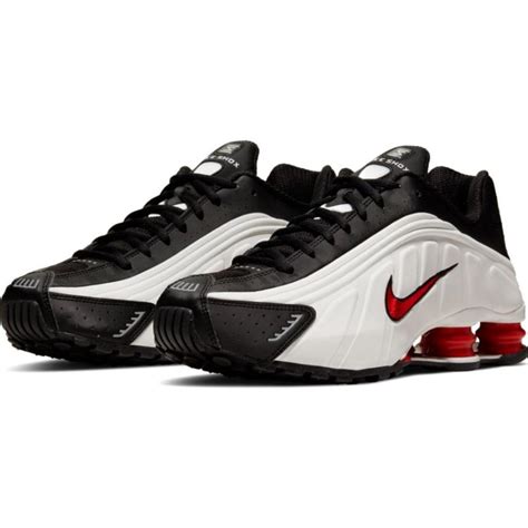 Nike Shox R4 "University Red Black" 104265-050