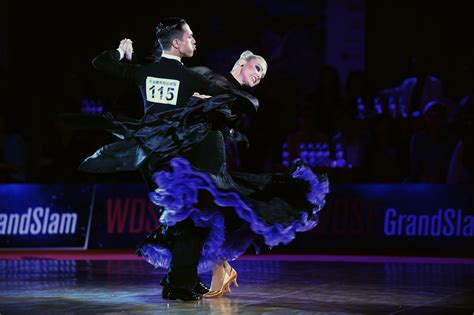 Viennese Waltz - Encyclopedia of DanceSport