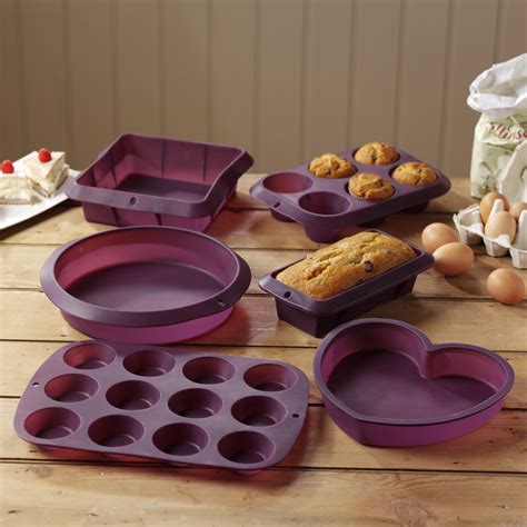 Giveaway: ProCook Silicone Bakeware Set - RRP: £88 - Lavender and Lovage