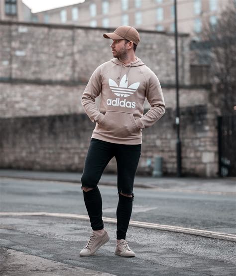 Adidas Trefoil Sweatshirt Street Style Outfit - Your Average Guy