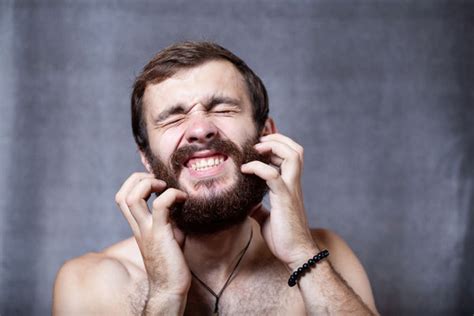 Suffering From Beard Rash? Here’s How to Solve the Problem – Black Wolf