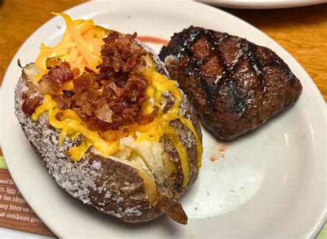 Texas Roadhouse Steak Taste Test