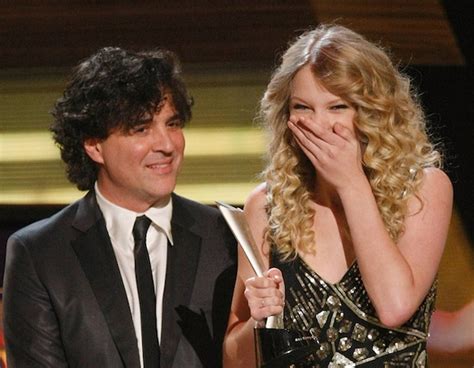 Scott Borchetta & Taylor Swift from Flashback: Relive the 2009 ACM ...