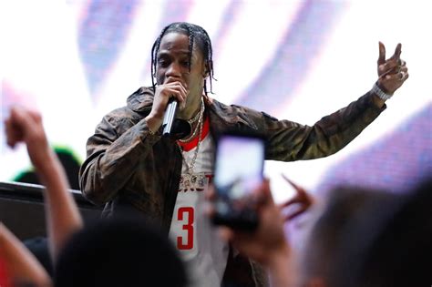 Fans petition for Travis Scott to headline 2023 Coachella | LaptrinhX / News