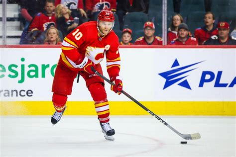 WATCH: Jonathan Huberdeau snipes his first goal with the Calgary Flames - FlamesNation