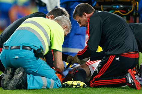 Luke Shaw injury - Mirror Online