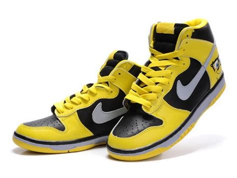 spongebob nike dunks/Nike Dunk High SB Spongebob Squarepants