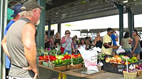 City Market's Farmers Market expands hours in Kansas City