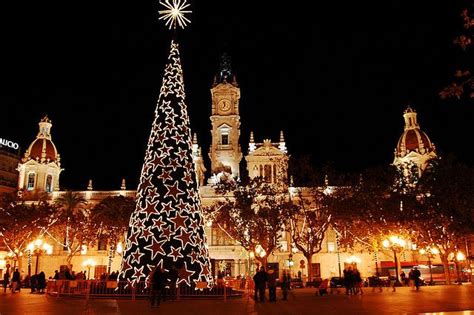 Christmas 🎄Traditions: Spain at Christmas time | Natal, Lugares, Planos ...