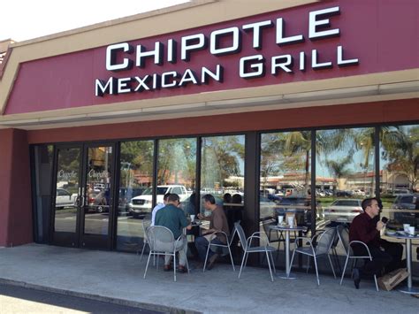 E.Coli Outbreak - Chipotle Temporarily Closes Over 40 Outlets - Aurora Cup