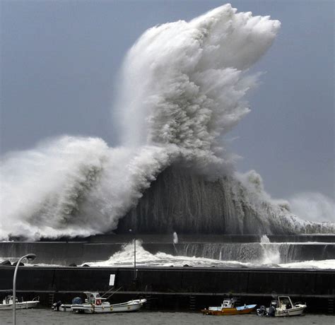 Tyfoon eist al 3 doden en 160 gewonden in Japan - Het Nieuwsblad