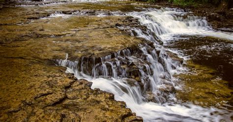 20+ best Michigan waterfalls (with a map)