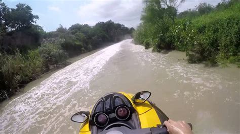 Arroyo Colorado River from Harlingen past Rio Hondo Texas - YouTube